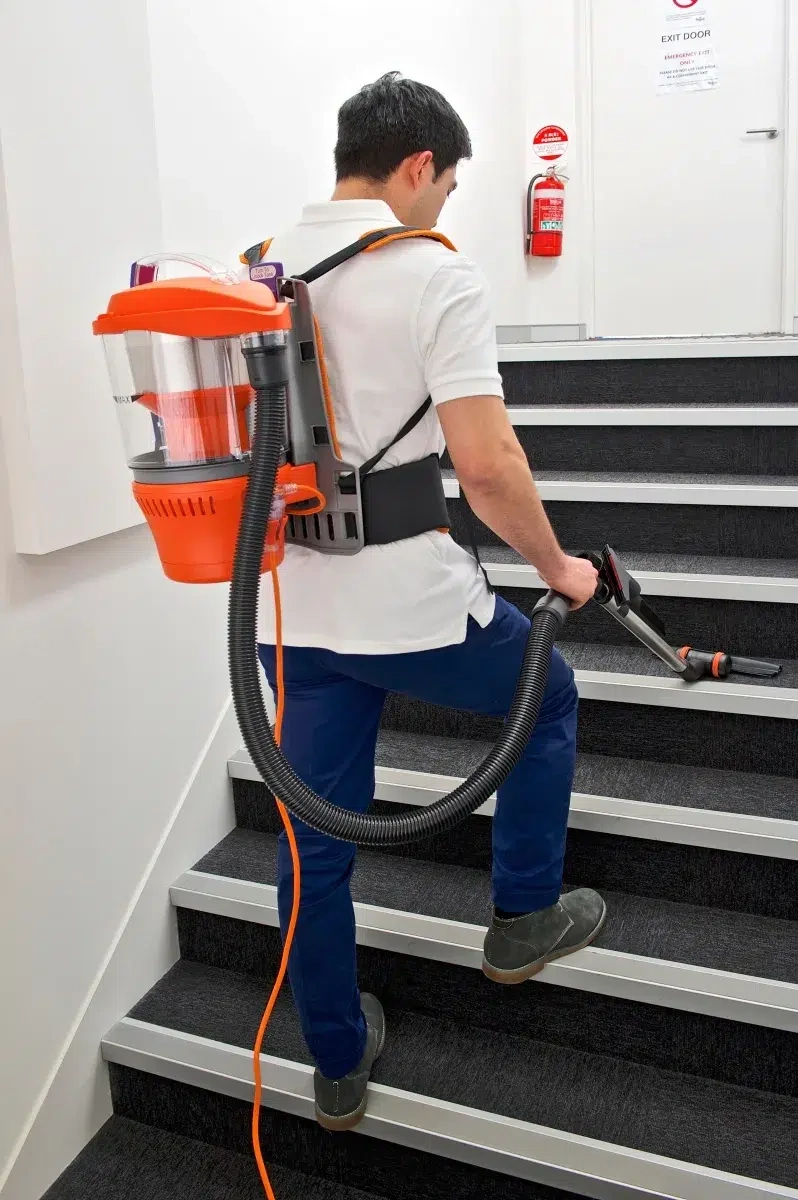 Rugged Advantage Turbo Bagless Cyclone Vaccum