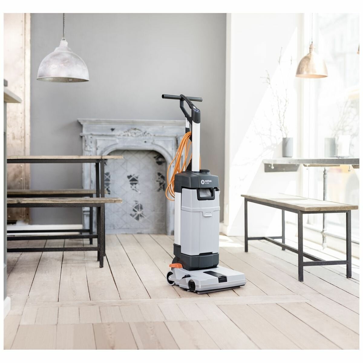 Nilfisk SC100 Upright Scrubber Dryer