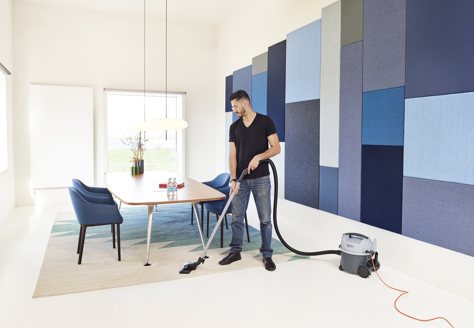 Nilfisk VP300 Canister Vacuum